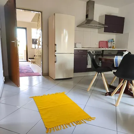 Fewolehr Lejlighed *